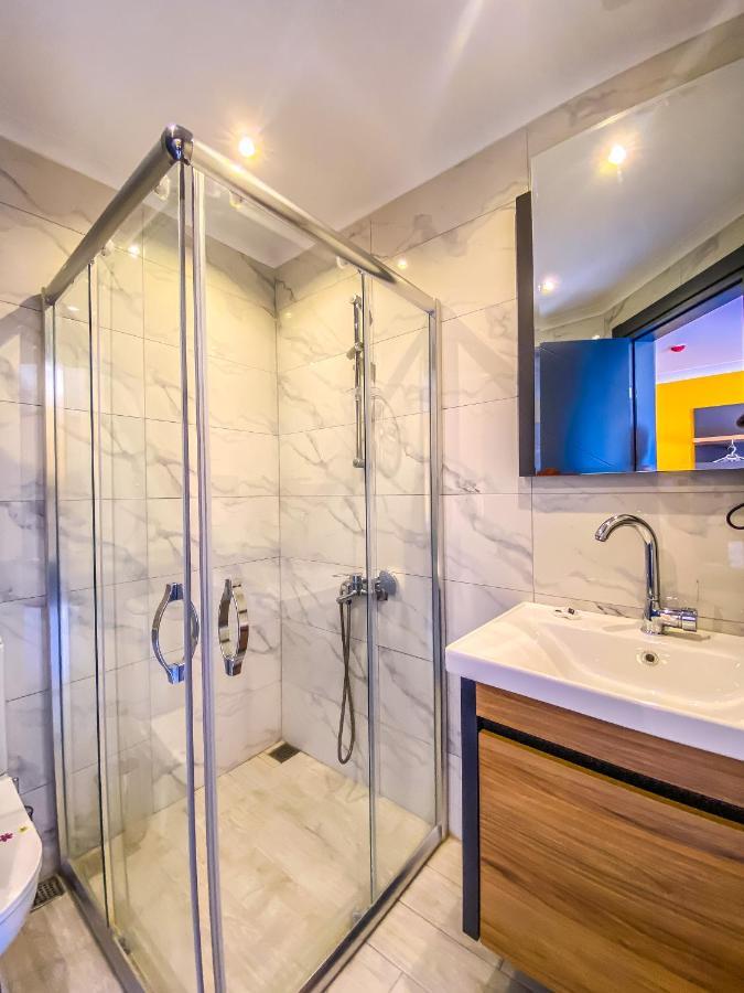 Roy Otel Akcay Buitenkant foto